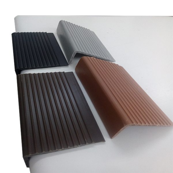 Protector Nariz Escalera PVC Negro